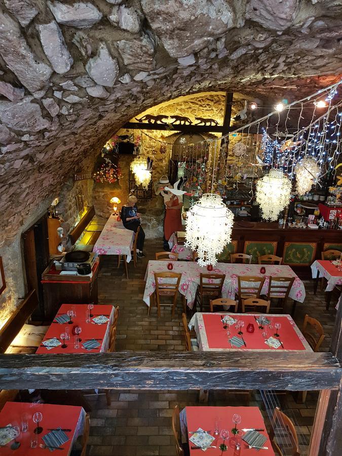 Bed and Breakfast Au Cep De Vigne Рикевир Экстерьер фото