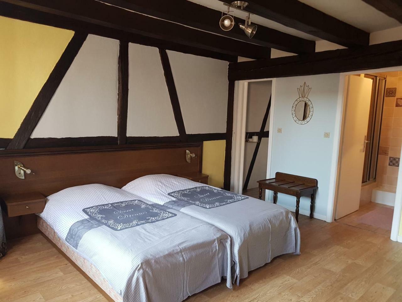 Bed and Breakfast Au Cep De Vigne Рикевир Экстерьер фото
